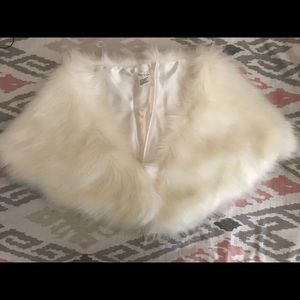 Faux fur shrug with satin lining off white color